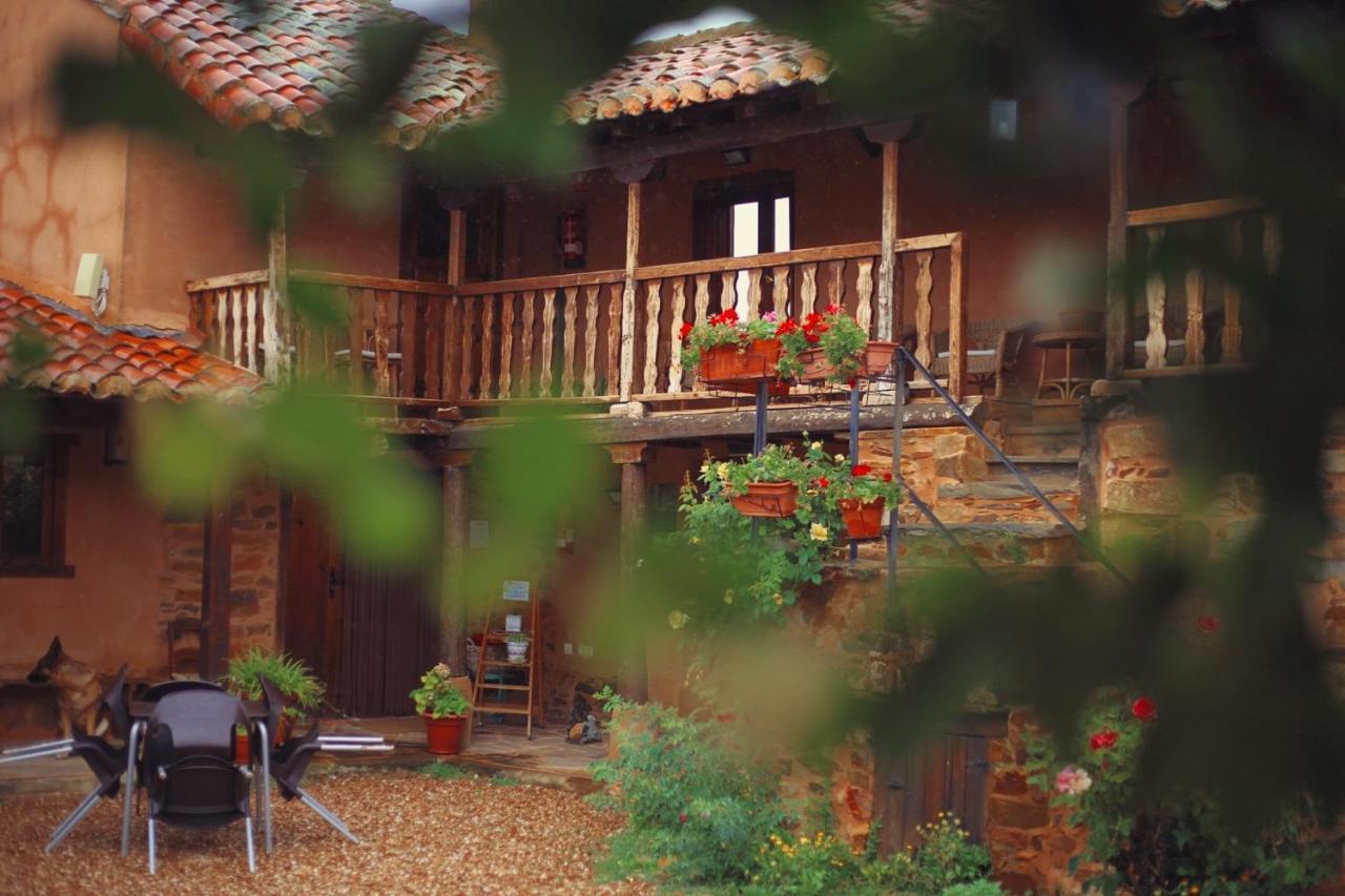 Casa Rural Las Aguedas Murias de Rechivaldo Exterior photo